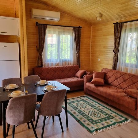 Çıralı Ugur Pansiyon Bungalows מראה חיצוני תמונה