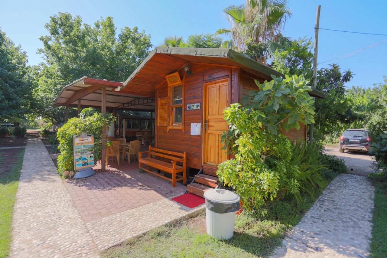 Çıralı Ugur Pansiyon Bungalows מראה חיצוני תמונה
