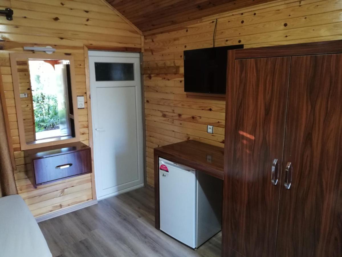 Çıralı Ugur Pansiyon Bungalows מראה חיצוני תמונה