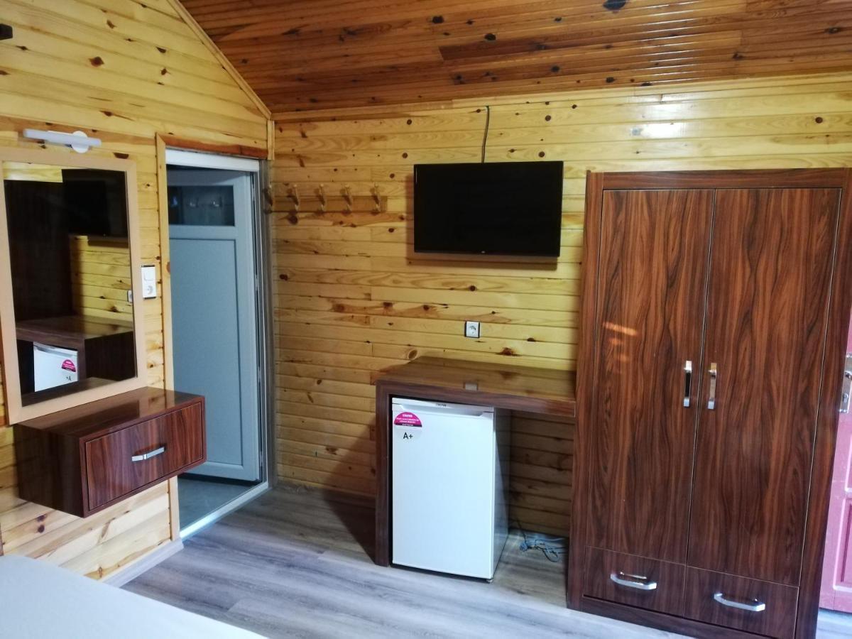 Çıralı Ugur Pansiyon Bungalows מראה חיצוני תמונה