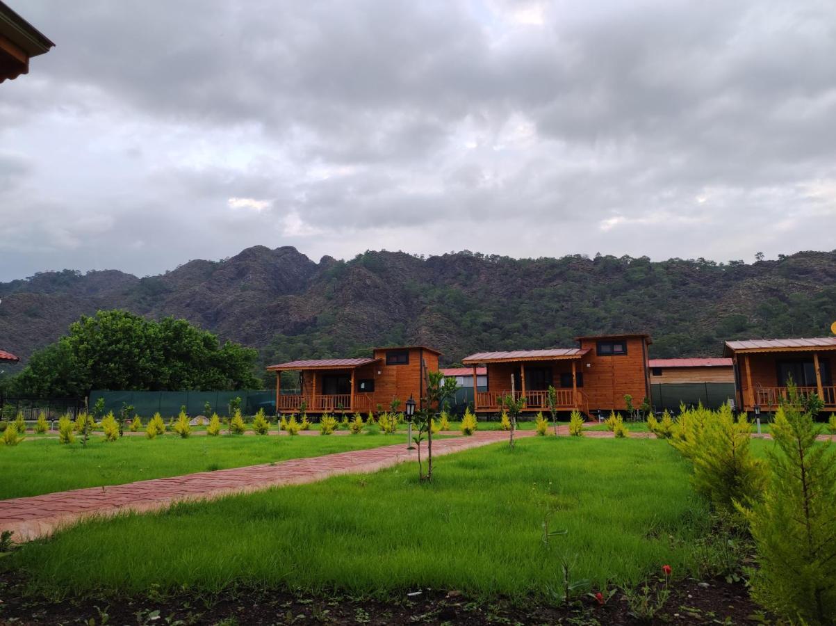 Çıralı Ugur Pansiyon Bungalows מראה חיצוני תמונה