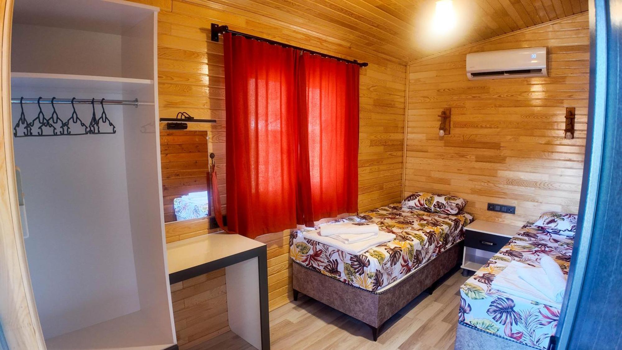Çıralı Ugur Pansiyon Bungalows מראה חיצוני תמונה
