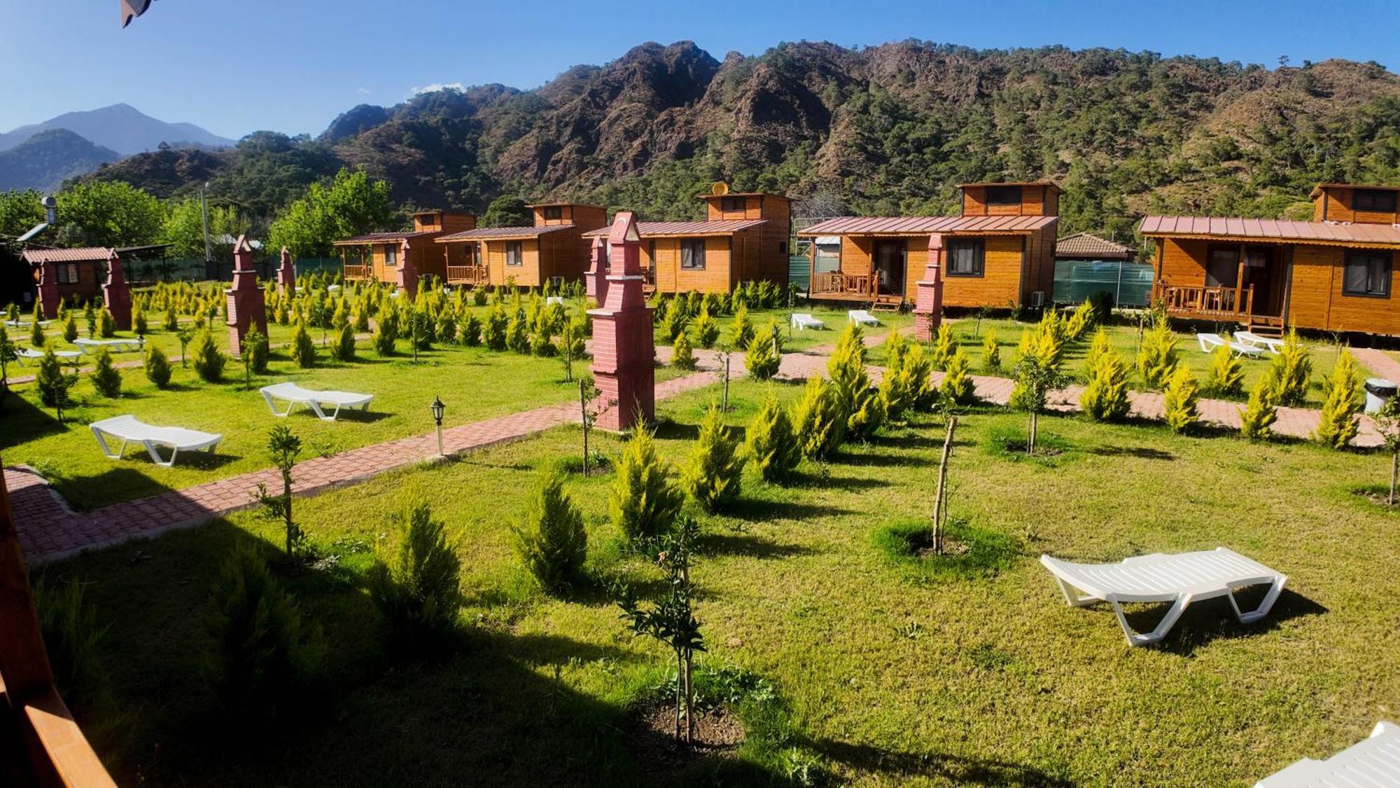 Çıralı Ugur Pansiyon Bungalows מראה חיצוני תמונה