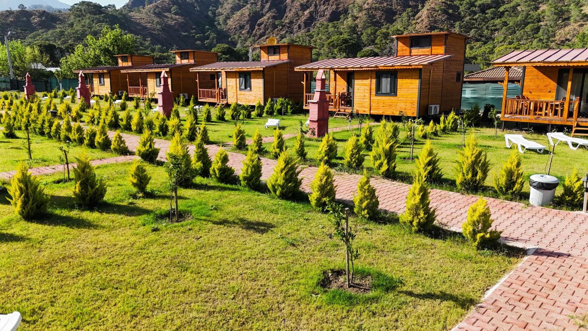 Çıralı Ugur Pansiyon Bungalows מראה חיצוני תמונה
