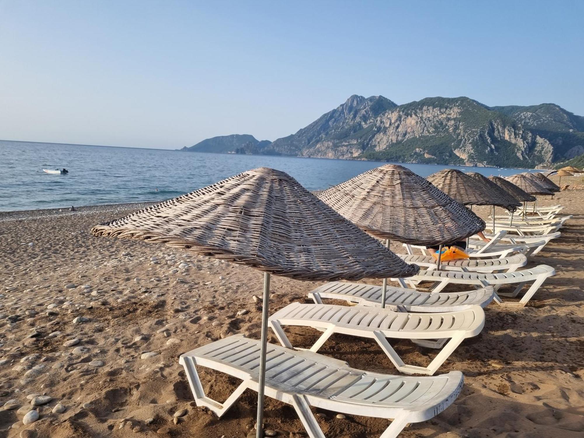 Çıralı Ugur Pansiyon Bungalows מראה חיצוני תמונה