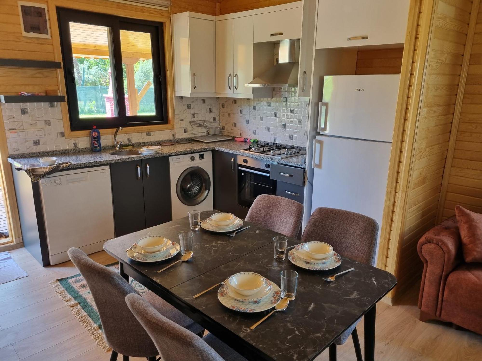 Çıralı Ugur Pansiyon Bungalows מראה חיצוני תמונה