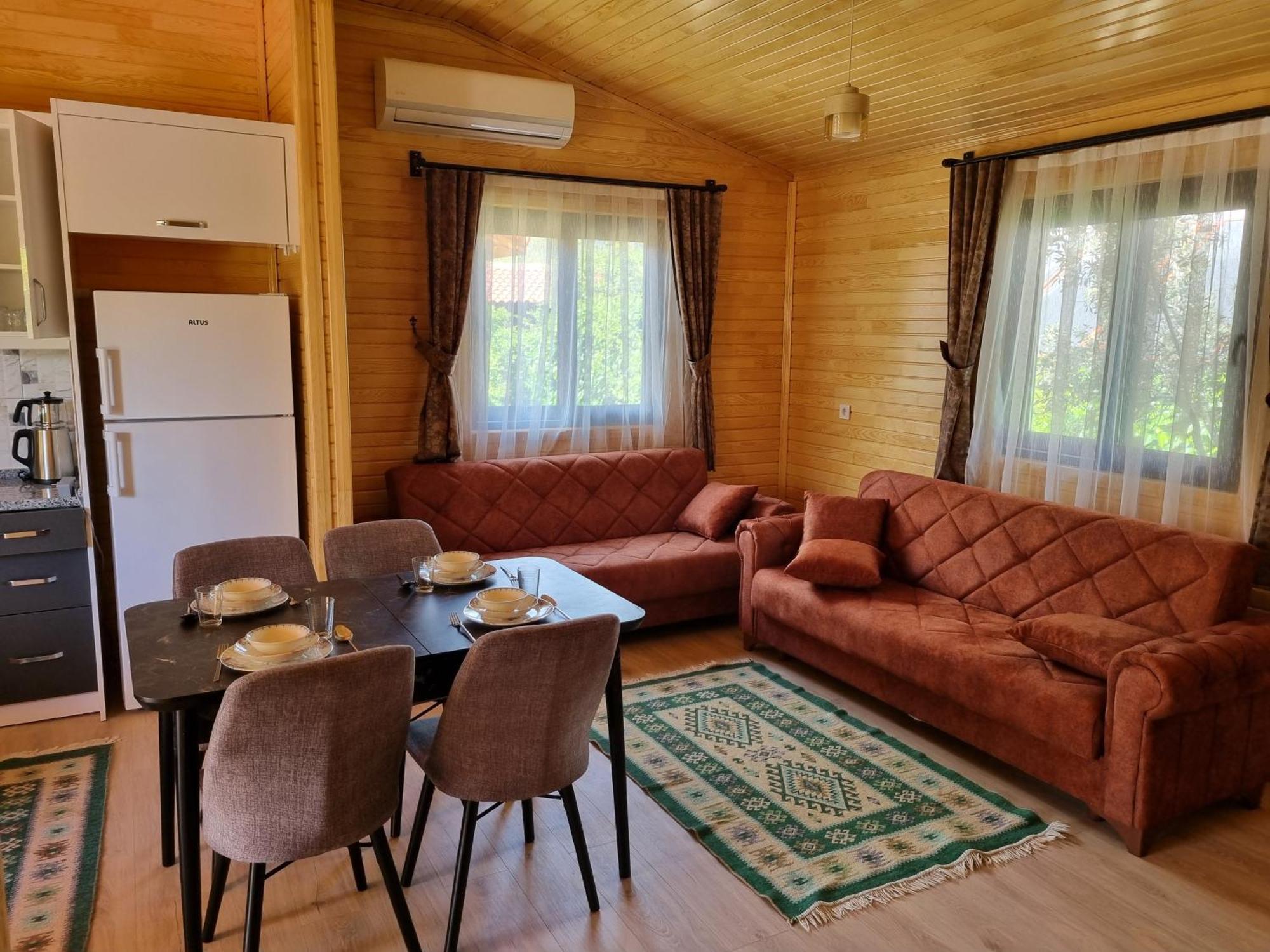 Çıralı Ugur Pansiyon Bungalows מראה חיצוני תמונה