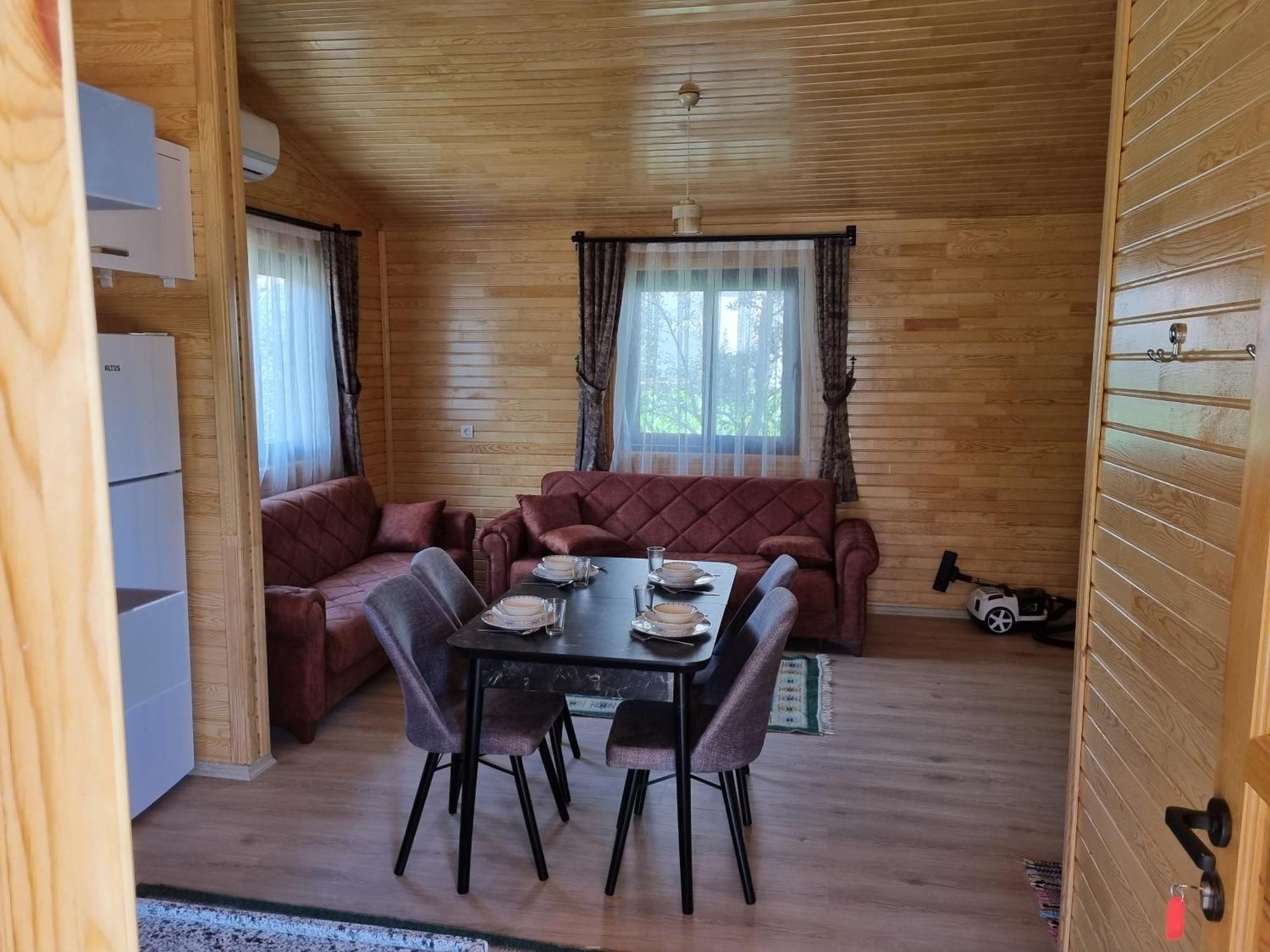 Çıralı Ugur Pansiyon Bungalows מראה חיצוני תמונה
