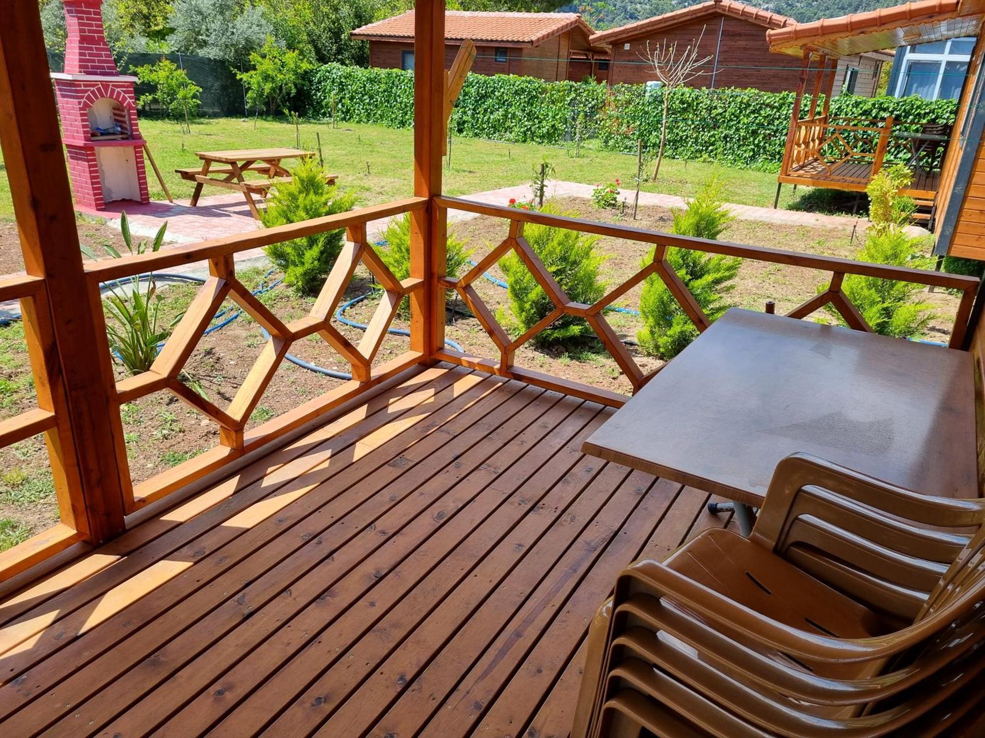 Çıralı Ugur Pansiyon Bungalows מראה חיצוני תמונה