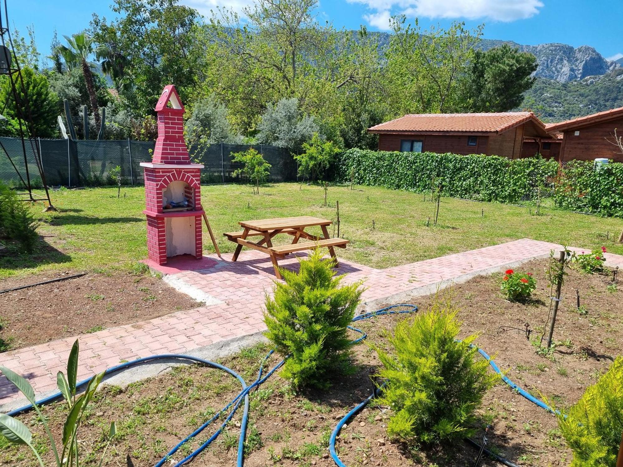 Çıralı Ugur Pansiyon Bungalows מראה חיצוני תמונה