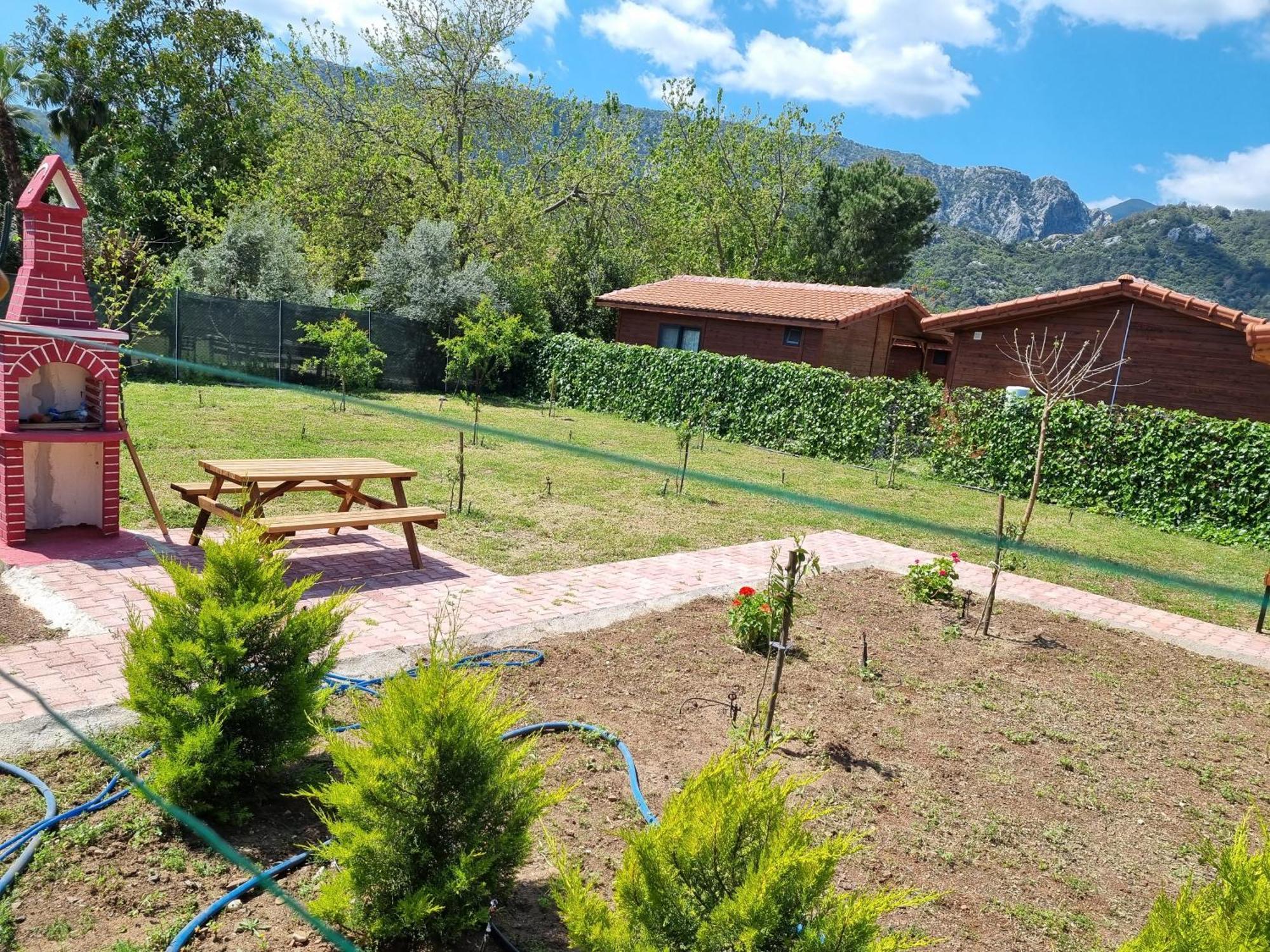 Çıralı Ugur Pansiyon Bungalows מראה חיצוני תמונה