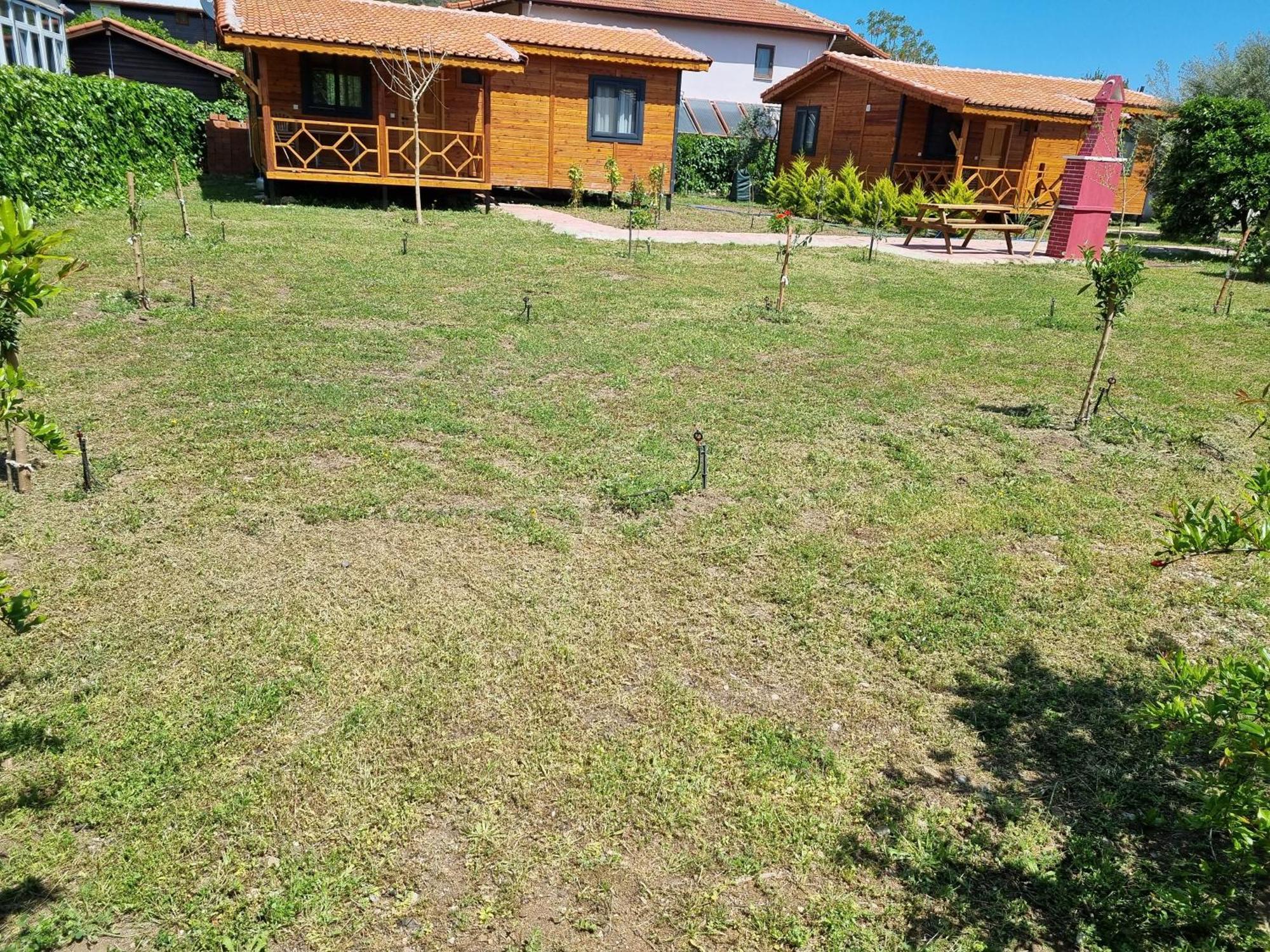 Çıralı Ugur Pansiyon Bungalows מראה חיצוני תמונה